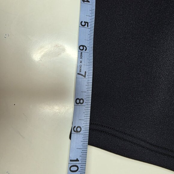 Gold Fin Women’s Black Wetsuit Set – Long Sleeve Top & Shortie Bottoms - Picture 13 of 16